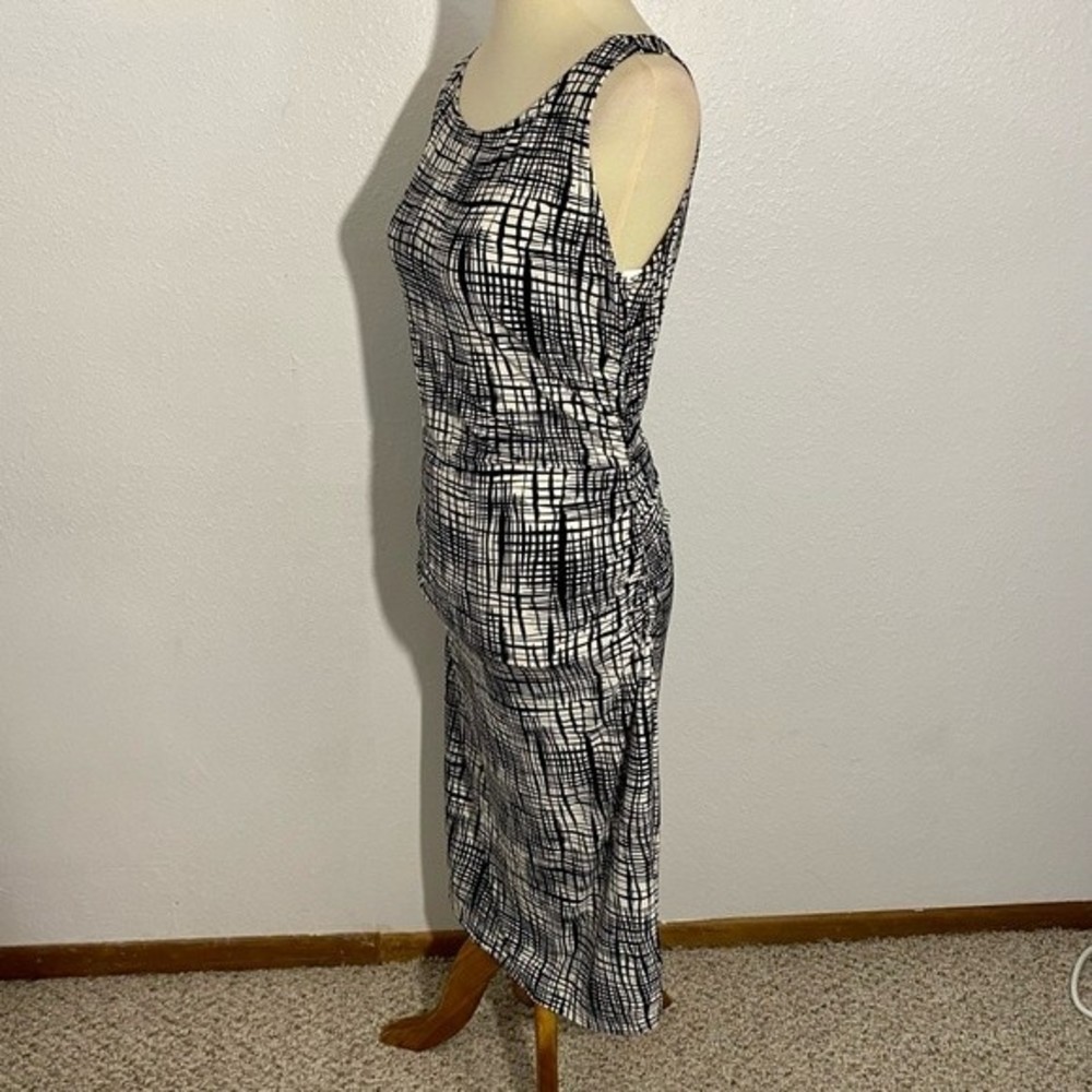 NEW Norma Kamali Shirred Sheath Dress Women's Size L Cream Black Sleeveless - Picture 2 of 10